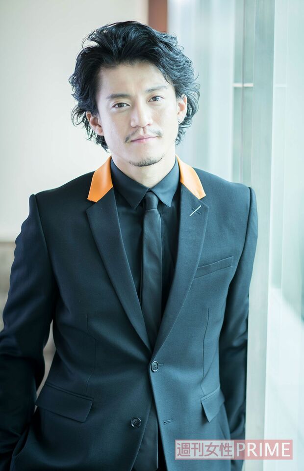 小栗旬　撮影／廣瀬靖士