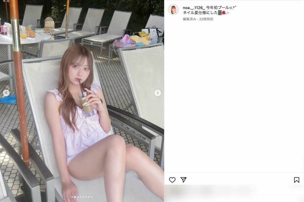 《今年初プール》というコメントとともにピンクの水着ショットを披露した辻希美と俳優の杉浦太陽の長女・希空(本人のインスタグラムより)