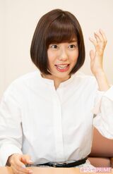 【6】10：15−11：00  （反省会）  結婚指輪をキラリとさせながら!  いつもは反省会の時間帯をインタビューにあててもらいました。ピカピカのリングがまぶしかったです　撮影／渡邉智裕