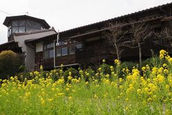 廃校を利用した『なのはなファミリー撮影／中嶌英雄