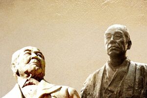 渋沢栄一（左）と福沢諭吉