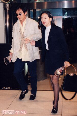 石田純一、元妻の松原千明と