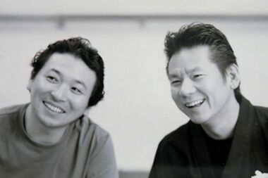 飯田譲治氏（左）と今井雅之さん（飯田氏提供）