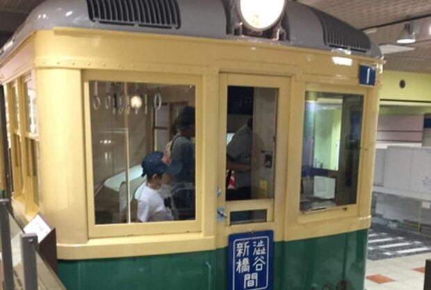 東京高速鉄道129号車。東京の地下鉄博物館で見ることができる