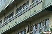 児童は恨みごとを言わず、「先生は悪くない」「先生は悪くない」と必死にかばうのだという