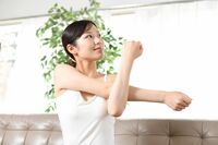8人の名医が太鼓判!老眼・尿もれ・認知症予防ができる「1分で効果大の0円健康ワザ13」梅雨のいまだからこ…
