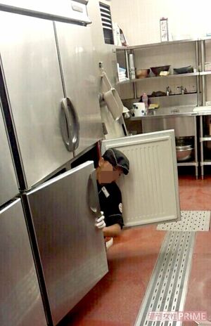 ’13年にブロンコビリーの冷蔵庫に入ったAくん