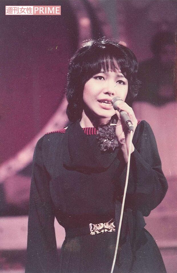 デビュー当時の渡辺。『ザ・ベストテン』をはじめ、各音楽番組に引っ張りだこだった
