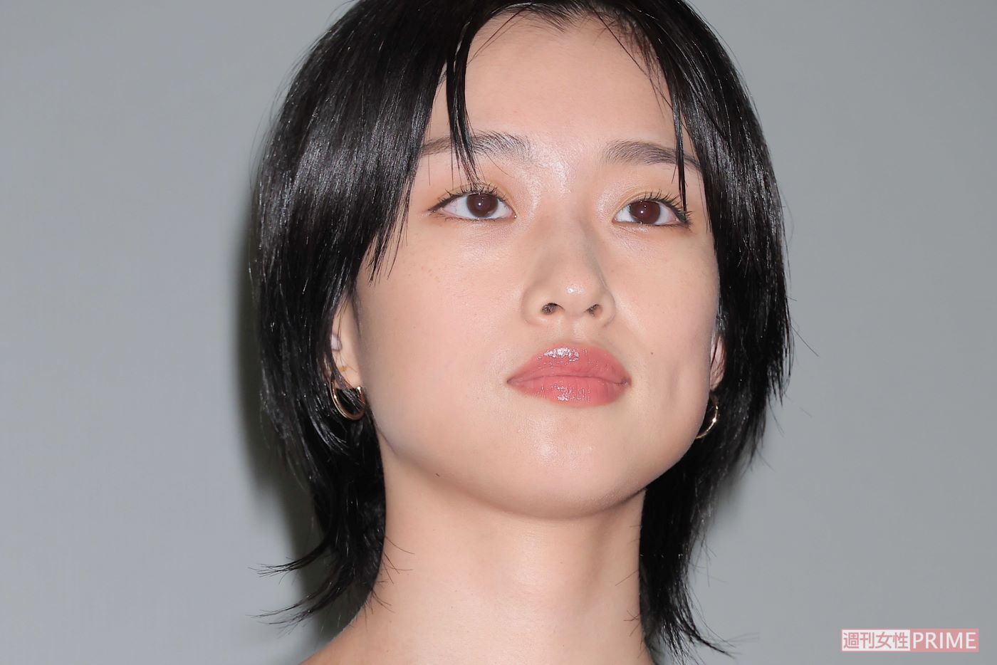 池松 壮 亮 妻