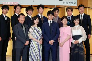 松永久秀役で出演中の『麒麟がくる』では、舞台で鍛えた演技力を存分に発揮している