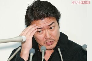 小泉が取材に応じた翌日、豊原も急きょ会見。質問が妻とのことに及ぶと歯切れが悪かった