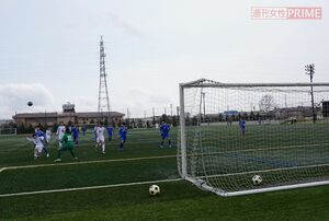 芝生が美しいサッカー場。岩手県フットボールセンターの誘致がオガール実現のきっかけに