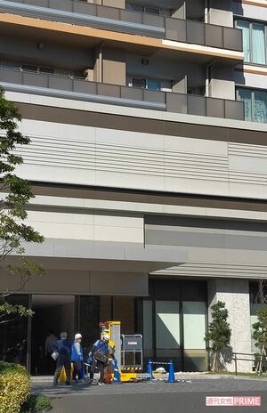 事故の翌日、清掃作業が始まった