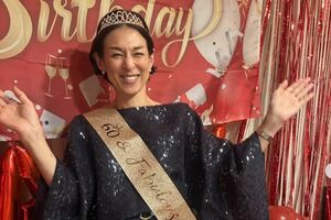 2026年8月に60歳になった鈴木保奈美(公式インスタグラムより)