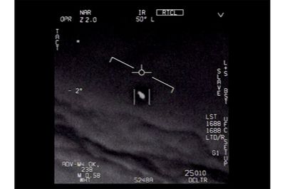 アメリカ国防総省がUFO動画を公開、大まじめに聞いた「宇宙人っているの?」