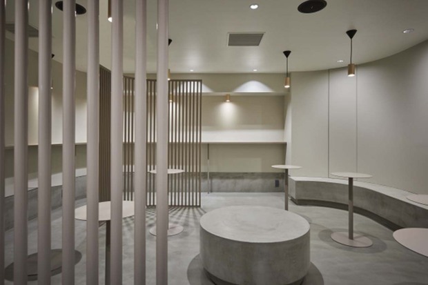 千代田区内神田の公衆喫煙所『THETOBACCOKANDA』はスタイリッシュなインテリア