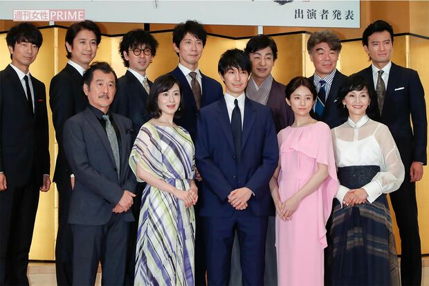 松永久秀役で出演中の『麒麟がくる』では、舞台で鍛えた演技力を存分に発揮している