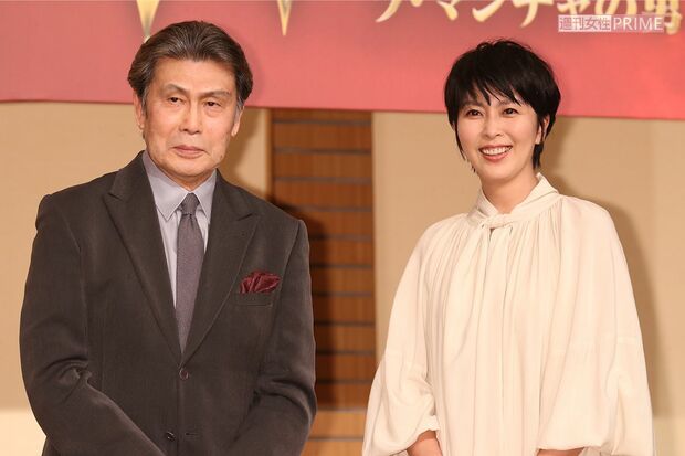 2021年12月、『ラ・マンチャの男』制作発表会見に出席した松本白鸚と松たか子