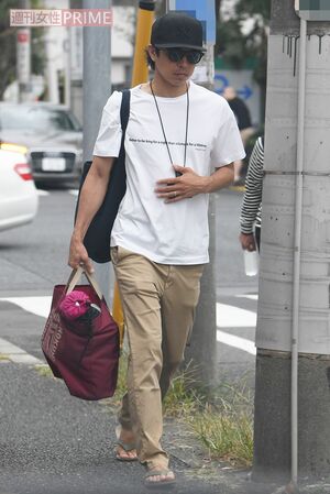 子どもの運動会に向かう井ノ原