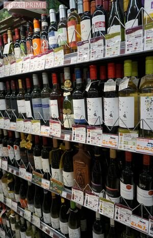 種類豊富なワインはニューヨーク産など珍しいものもあり、手土産にもぴったり