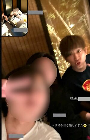 Xで拡散されているBeRealに投稿された小山慶一郎のプライベートショット。小山のアカウントらしきタグも(アカウント名は一部処理済み)