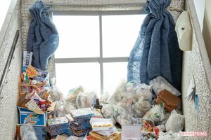 小島美羽さんが作ったゴミ屋敷のミニチュア