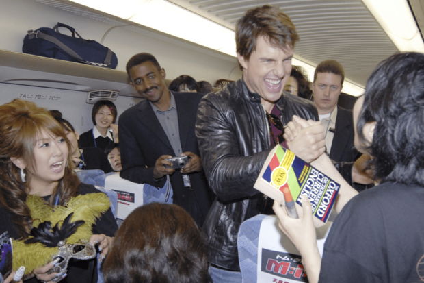 東海道新幹線のぞみを貸し切り、ファン150人と交流した『ミッション:インポッシブル3』（写真/共同通信社）