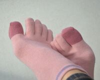 「寝るときに靴下禁止」など簡単にできる冬バテ防止法