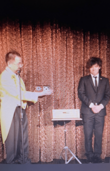 アメリカ・ロサンゼルスの『マジックキャッスル』に呼ばれ、マジックを披露したことも