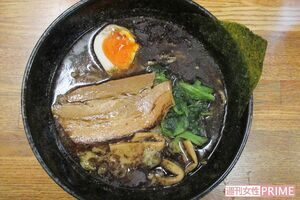 大地が差し入れた一番人気の『黒琥ラーメン』
