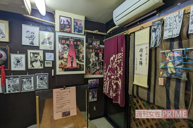 居酒屋『バッタもん』の店内