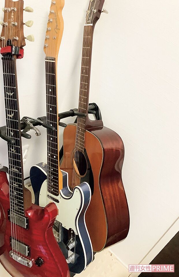 楽曲作りでもライブでも活躍しているギター。これ以外にも3本くらいあって、どれも僕には欠かせない存在です