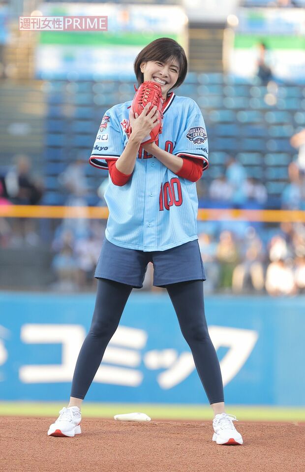 2024年5月、ヤクルト戦が行われた神宮球場で始球式を務めた内田有紀4