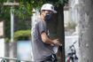 愛犬の散歩をする木村拓哉(2021年8月)