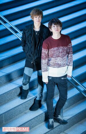 写真左から赤澤 燈、安里勇哉 撮影/廣瀬靖士