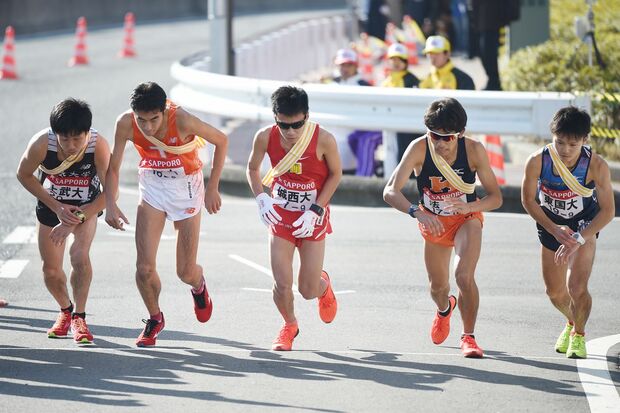8区から9区の戸塚中継所の繰り上げスタート。襷をつながらなかった。