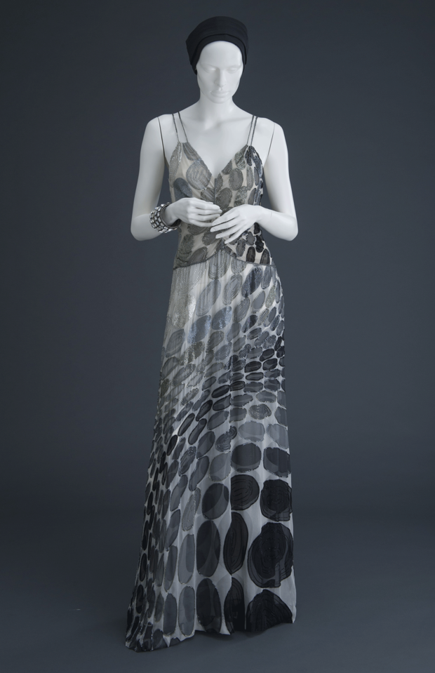 《イブニング・ドレス》1999年　島根県立石見美術館蔵