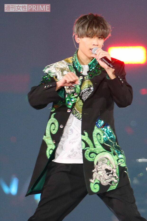 吉原雅斗(24)前日は眠れずに、オルゴールを聴きながら一夜を明かしたと告白。でも美声とキレのいいダンスは健在