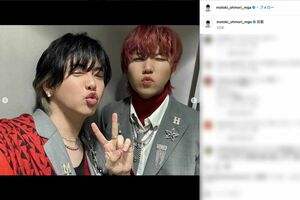 珍しく前髪をおろしたスタイルを投稿し大きな反響があったMrs.GREENAPPLEのボーカル・大森元貴（本人のインスタグラムより）