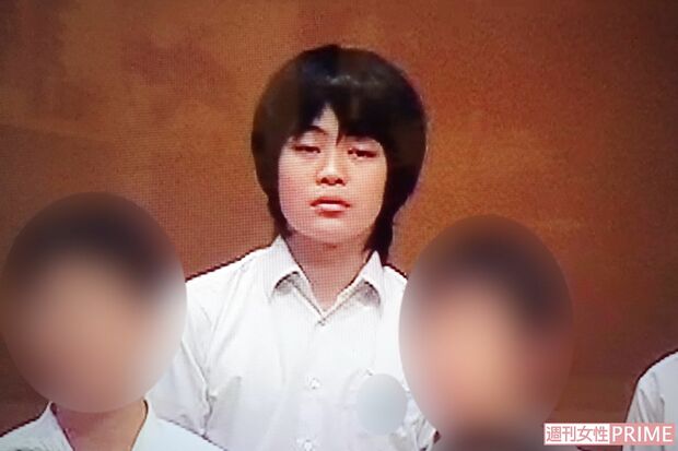 合唱祭で歌う三ツ本容疑者（中学の卒業DVDより）