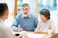 『外貨建て保険』で高齢者トラブルが多発!元営業マンが解説“セールストークの落とし穴”