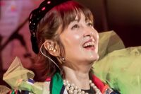 荻野目洋子『ダンシング・ヒーロー』大ヒットの裏で「脱走事件」…“くそまじめ”なアイドルが「再会3日で…