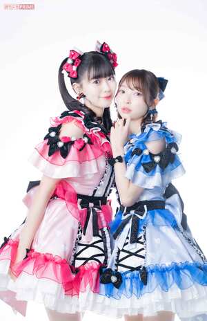 左から坂井仁香、辻野かなみ　撮影/北村史成