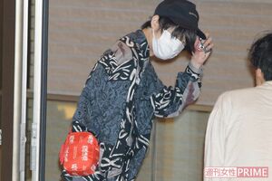 慣れたものなのか、直撃にも冷静に対応。頭を下げて去っていった