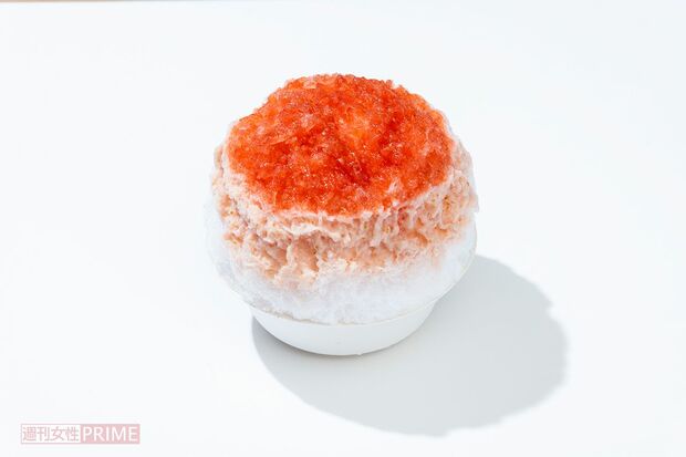 【サントリー天然水 北アルプス信濃の森工場】天然水や地元食材を使ったメニューはカフェで。『北アルプス天然水のかき氷 信州産いちごミルク』（750円）は夏季限定