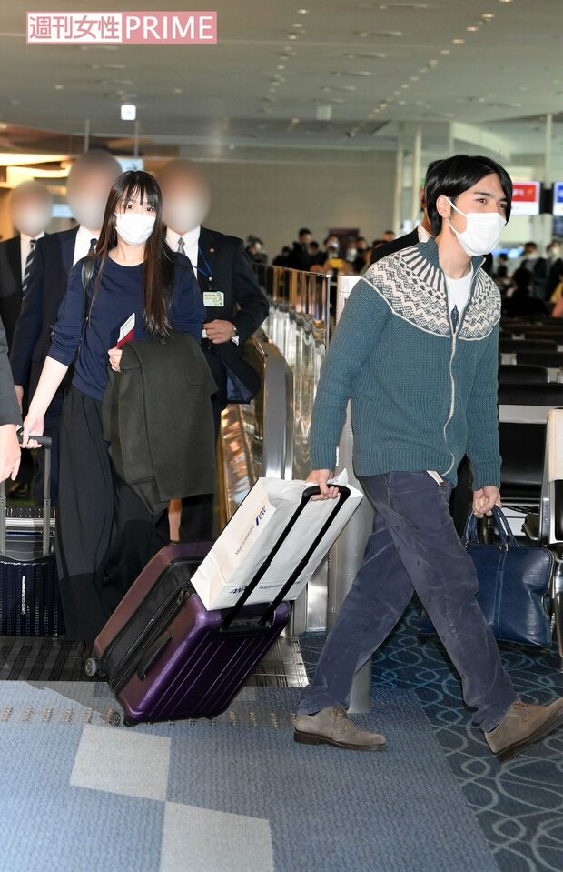 小室さん夫妻には、悠仁さまの成年式の案内があるかもしれないという(写真は '21年11月)