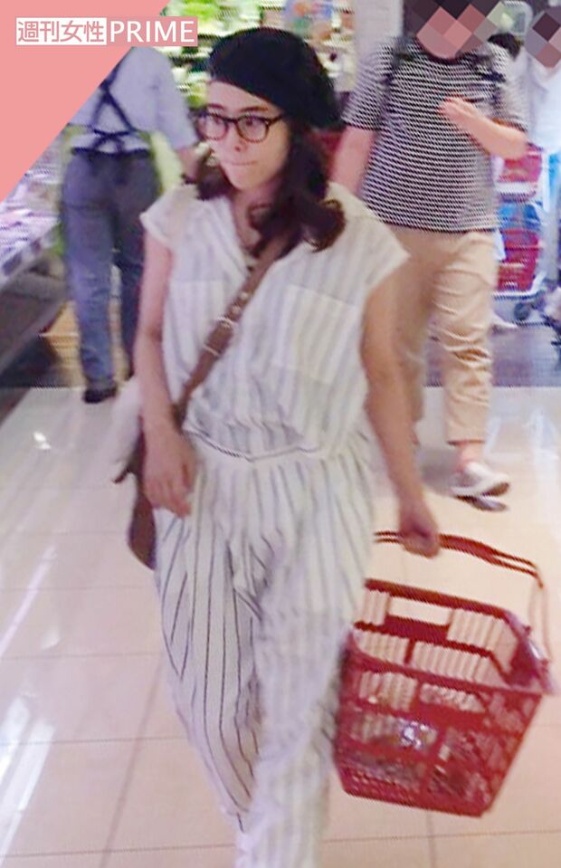 刺身だけでなく、ヨーグルトが陳列されているコーナーにも足を運んだ高畑充希