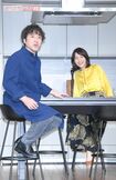石田ゆり子と夫婦を演じるCM会見で、カメラに背を向ける席に座らされたムロは「みんな、ゆり子が欲しいわけですよね」（'17年撮影）