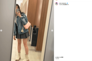 ミニスカの私服姿を披露した森香澄（公式インスタグラムより）