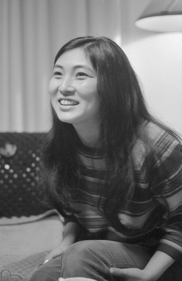 『週刊女性』秘蔵写真。'60年代は本名の「太田雅子」で“純情派”路線だったことも（'69年4月）